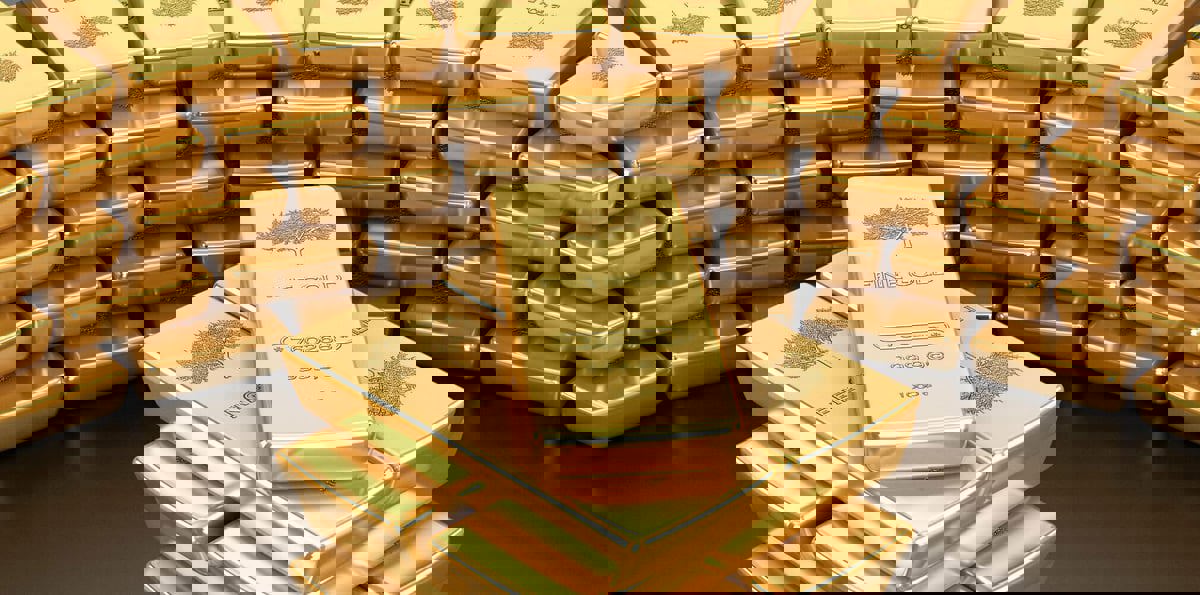 الذهب ينخفض مع تعافي الدولار من أدنى مستوى في شهور