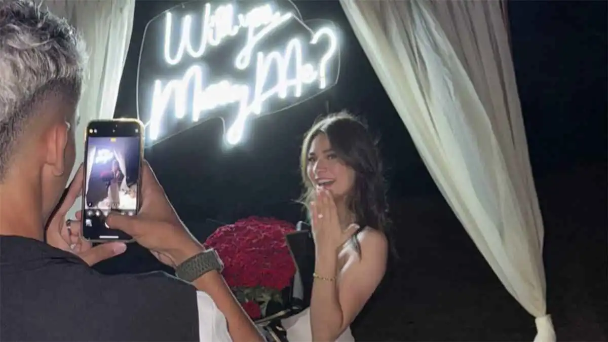 على طريقة جورجينا.. من هي زوجة النجم المغربي التي خطفت الأضواء؟ (فيديو)