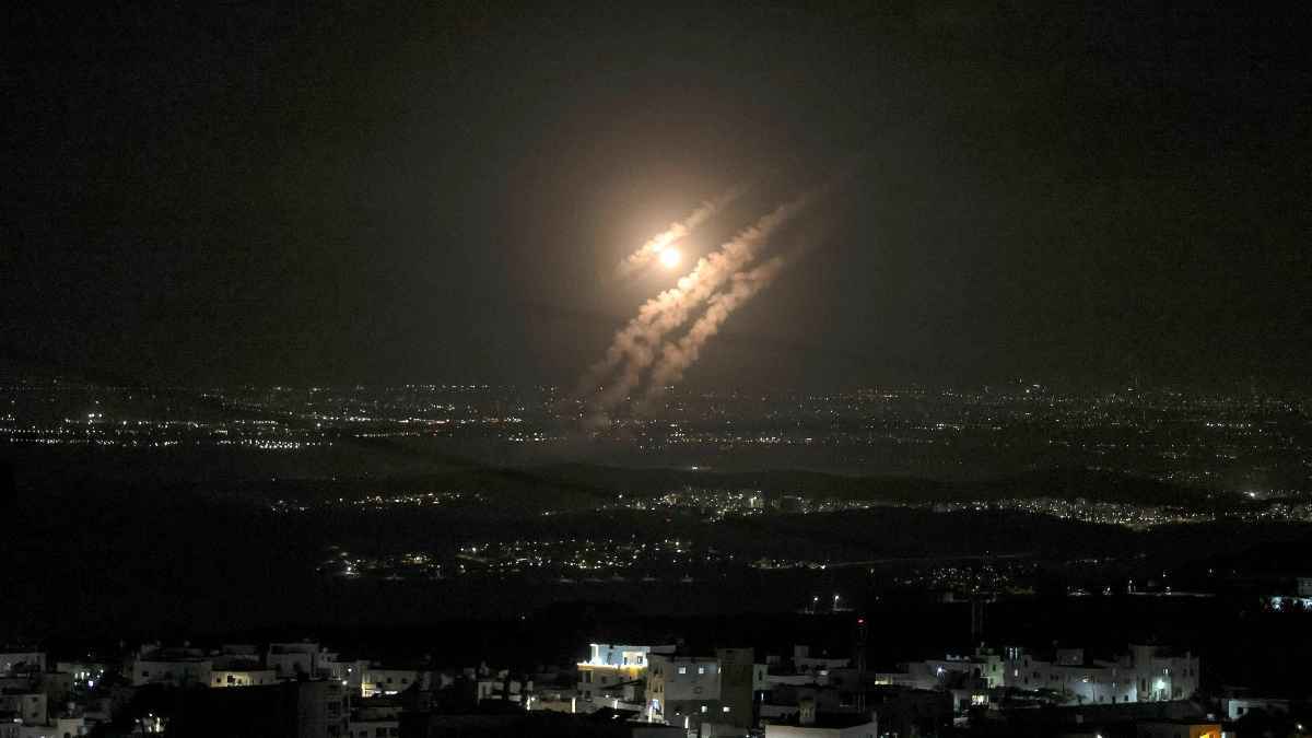 سياسي إيراني: هجوم طهران أدخل المنطقة في مرحلة "الحرب الشاملة"