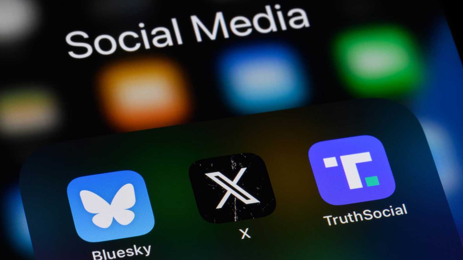 منصة "إكس" تتهم الهند بفرض رقابة رقمية تهدد حرية التعبير