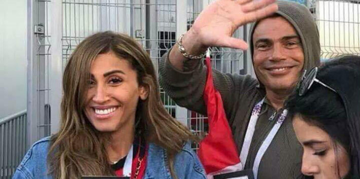 للمرة الأولى.. عمرو دياب يقدم دينا الشربيني لجمهوره ويغني لها "برج الحوت" 