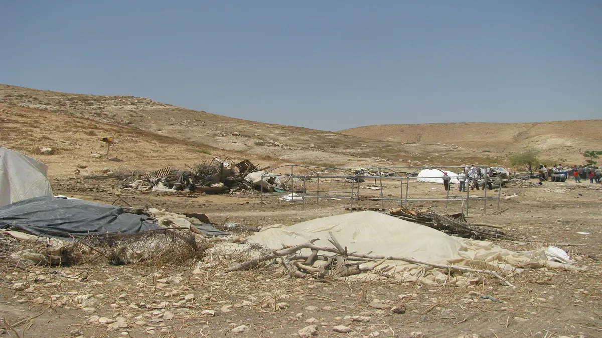 إسرائيل تدمر خزان الأغوار المائي وتحرم عشرات العائلات من المياه