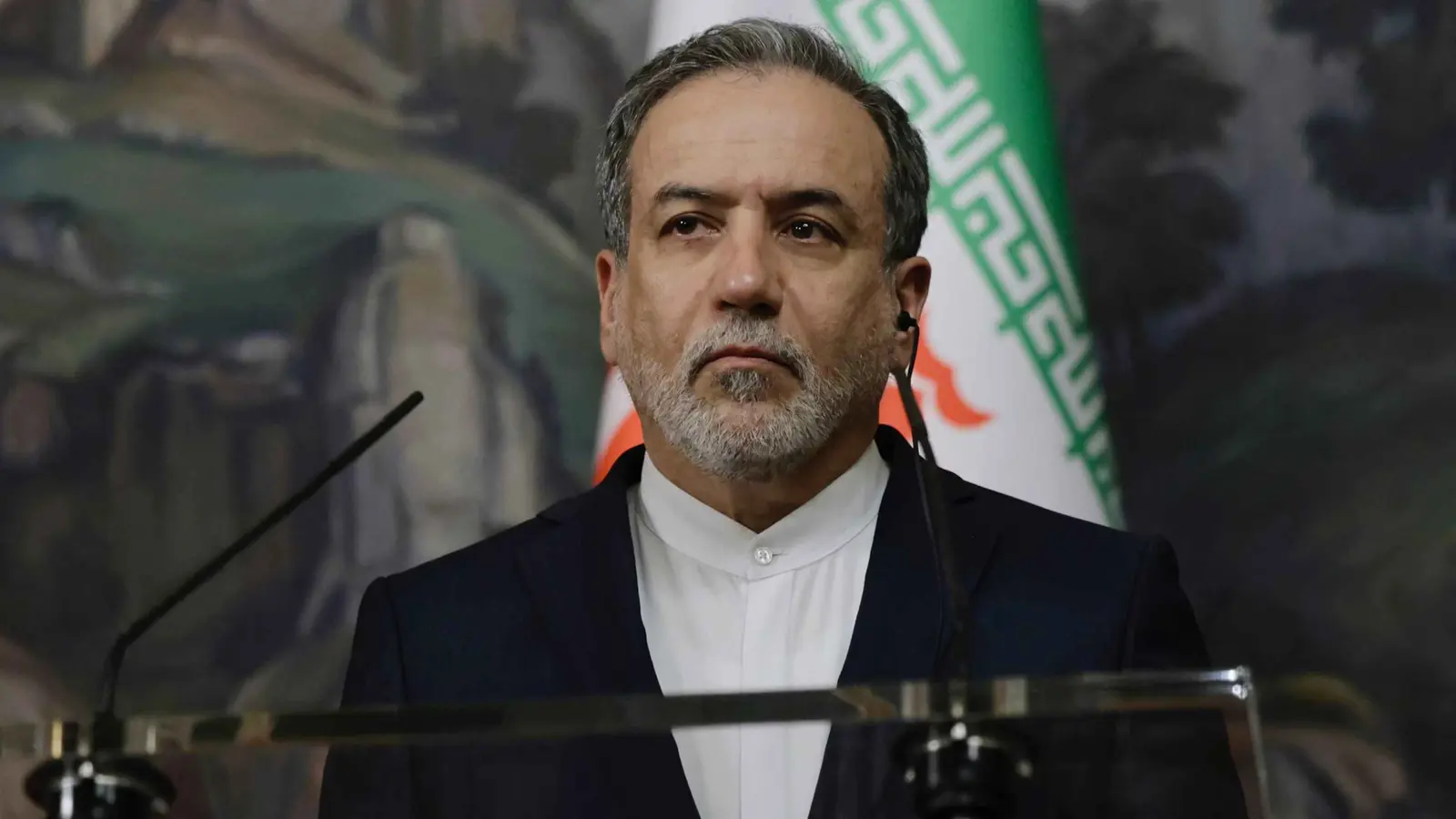 "خبيث النية".. إيران تهدد برفض زيارة غروسي لمواقعها النووية