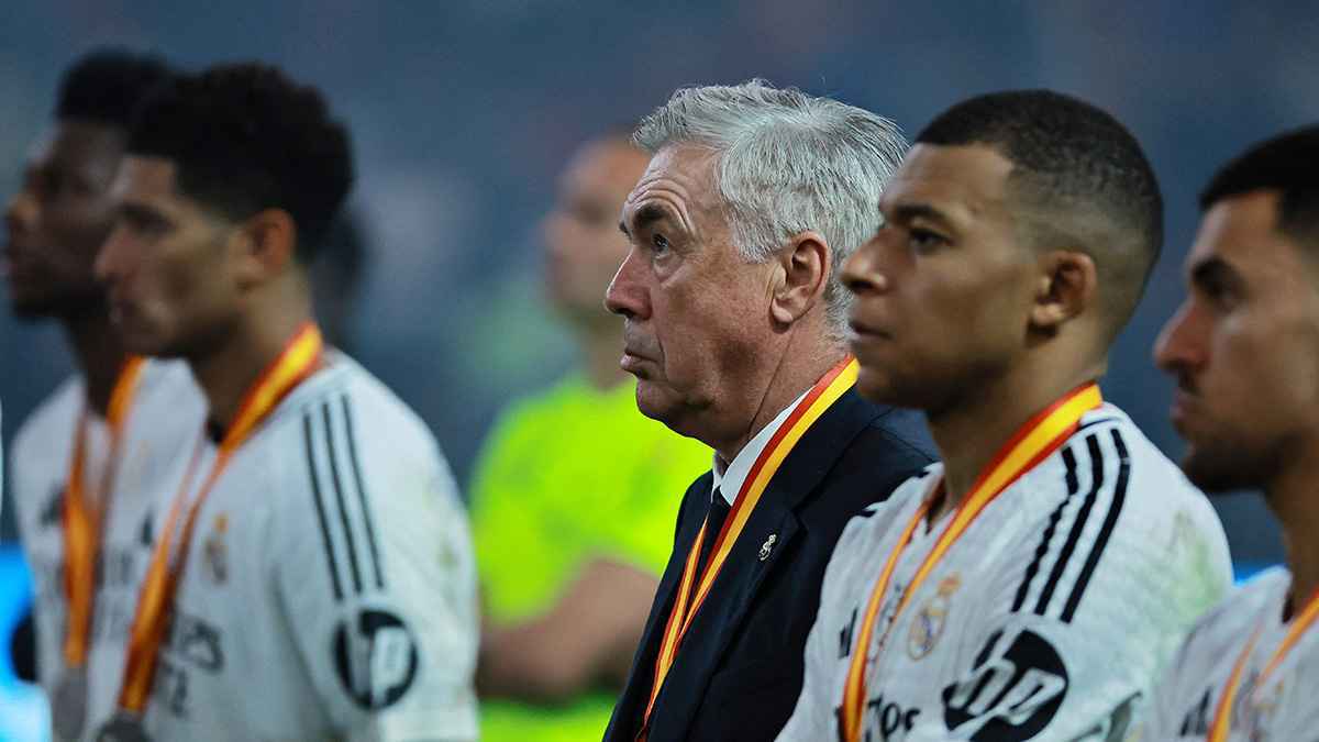 "لست الأكثر غباءً".. أنشيلوتي يردّ بتصريحات نارية ويرفض الحديث عن إهانة برشلونة