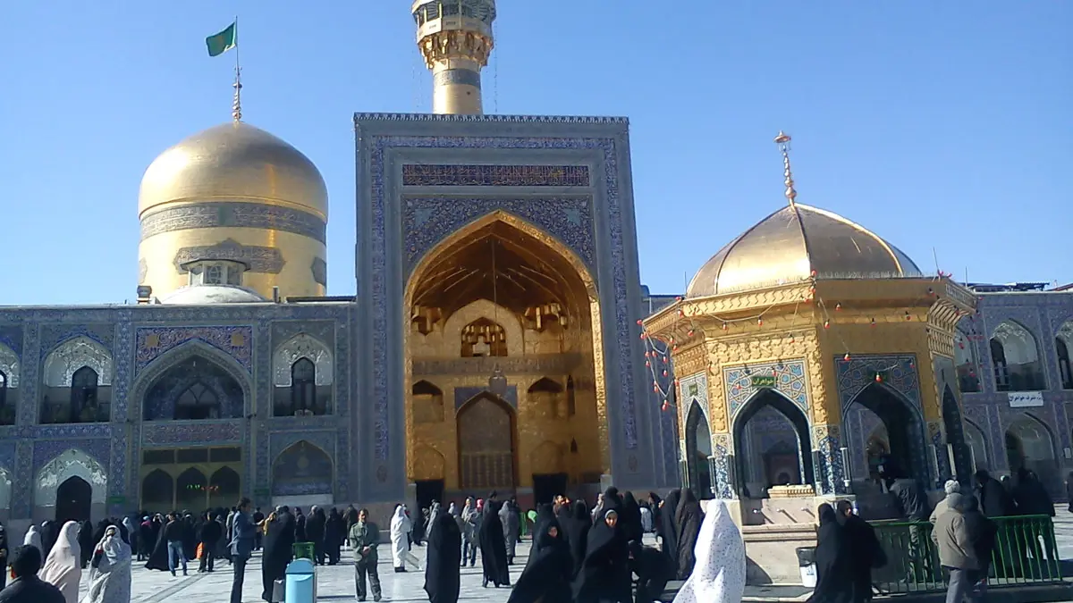 ممثل لخامنئي: فتح "مرقد الرضا" هو الحل الوحيد للمشاكل الاقتصادية بمدينة مشهد