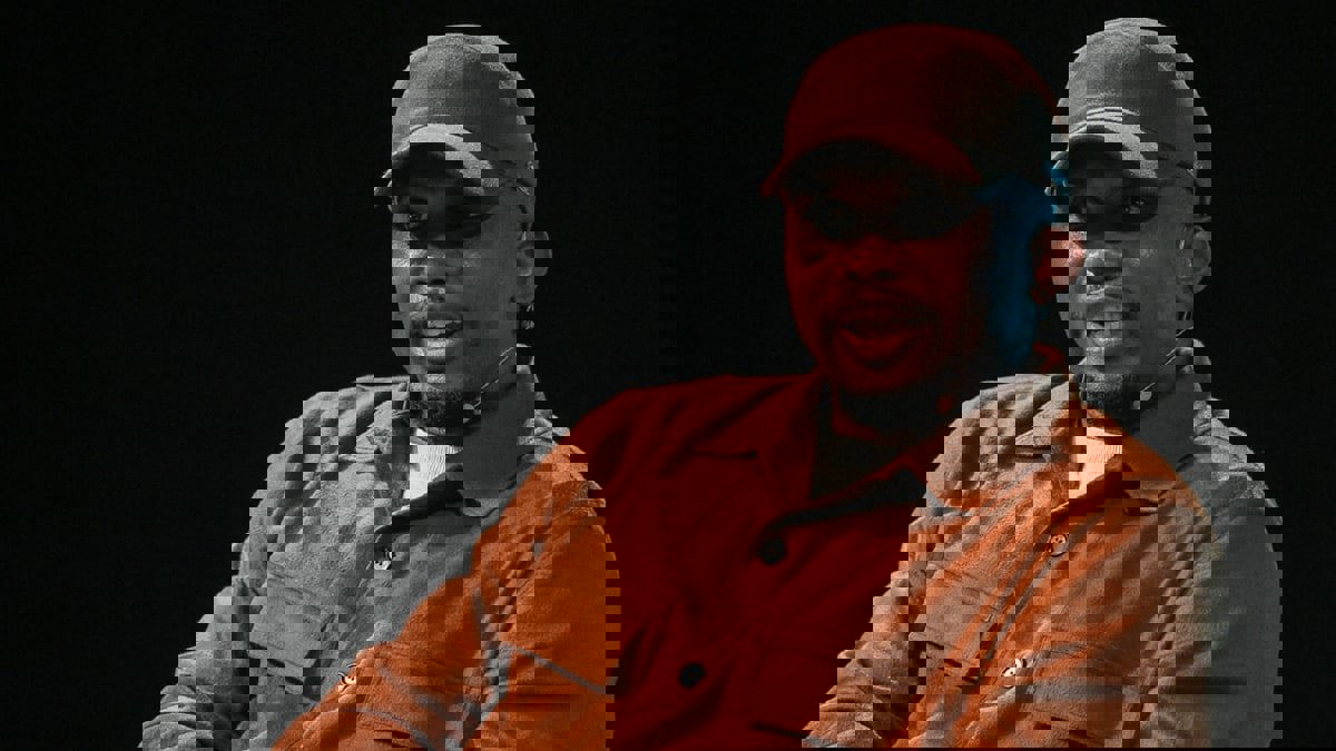 إيتو يشعل أجواء مباراة مصر والكاميرون بتصريحاته عن "الحرب" (فيديو)