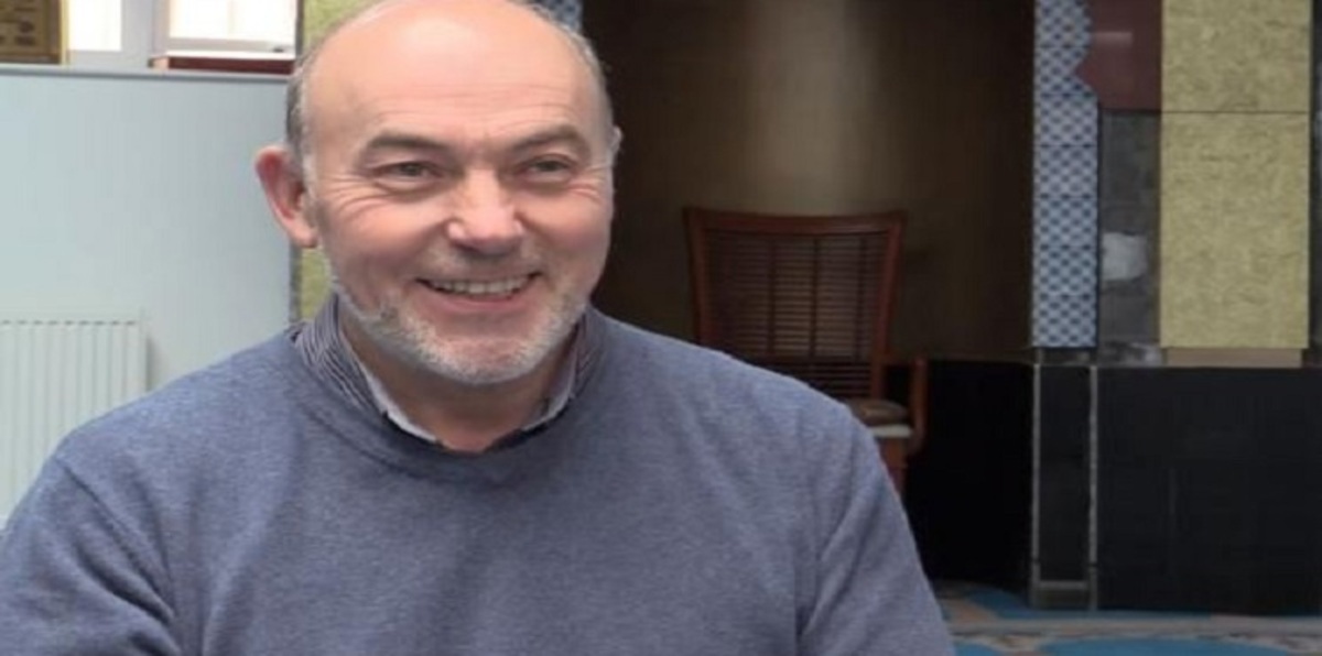 دون أن يلتقي أي مسلم في حياته.. اسكتلندي يعتنق الإسلام