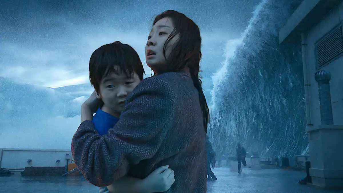 "الطوفان العظيم".. فيلم نهاية العالم بعيون أم