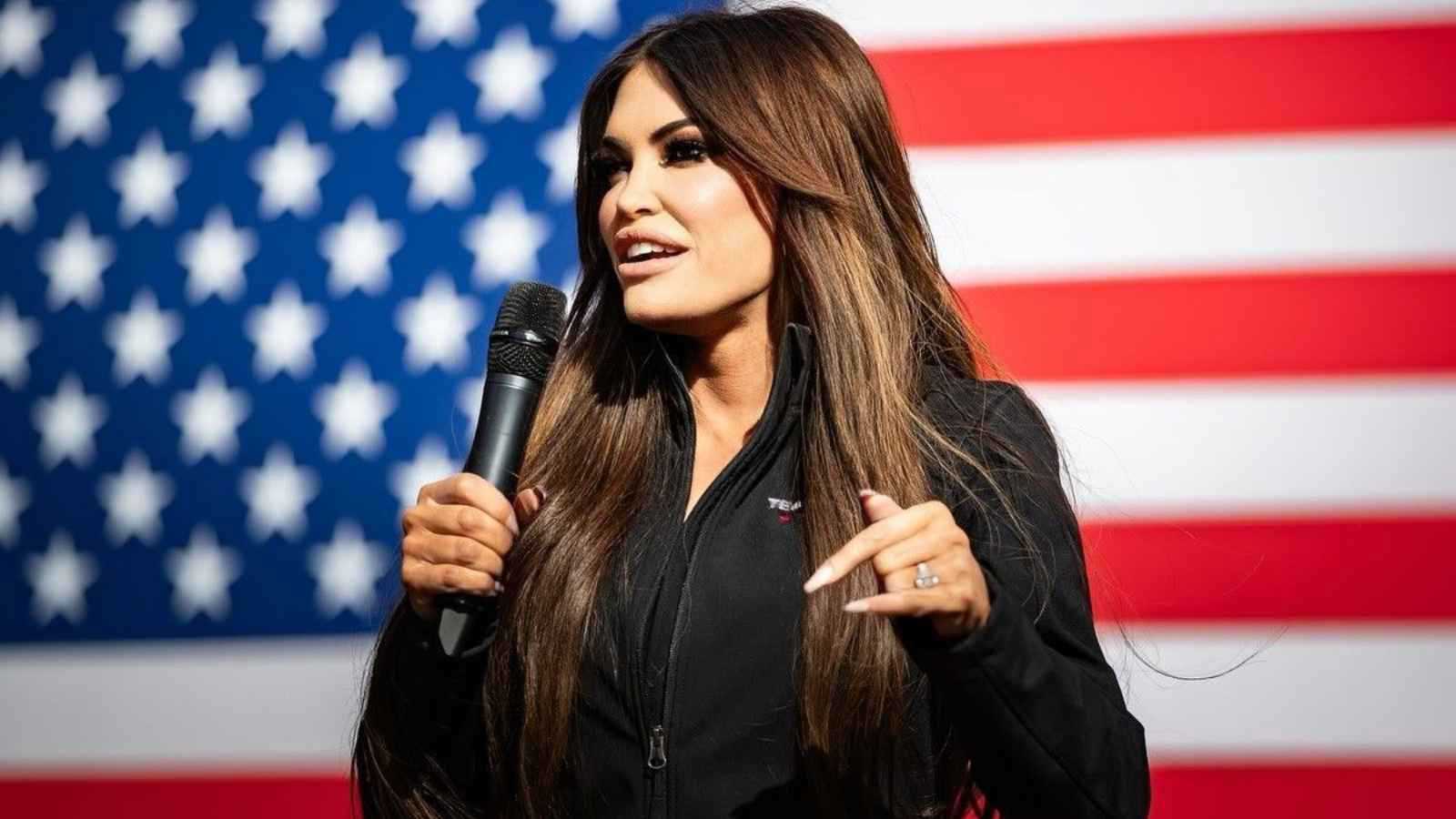 سفيرة بنكهة المشاهير.. الأمريكية غيلفويل تخلط الأوراق في اليونان