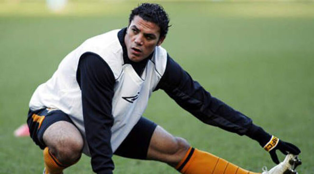 الوحدات الأردني يدرس ضم عمرو زكي