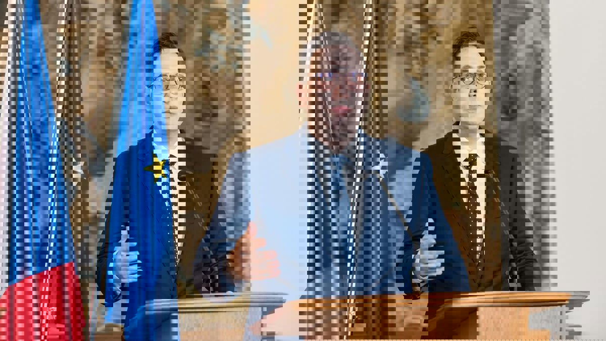 تشيك تقيل دبلوماسيا كبيرا نقل معلومات حساسة لروسيا