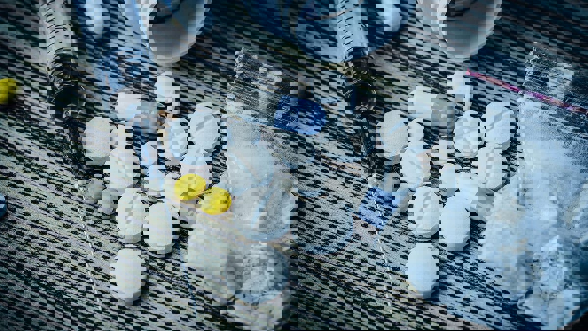 كيف نسخّر قدرات الذكاء الاصطناعي لعلاج الإدمان على المخدرات؟

