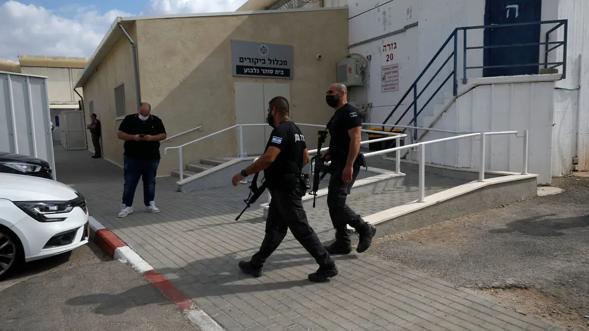 الاحتلال الإسرائيلي يعيد اعتقال زكريا زبيدي ومحمد العارضة بعد فرارهما من سجن جلبوع