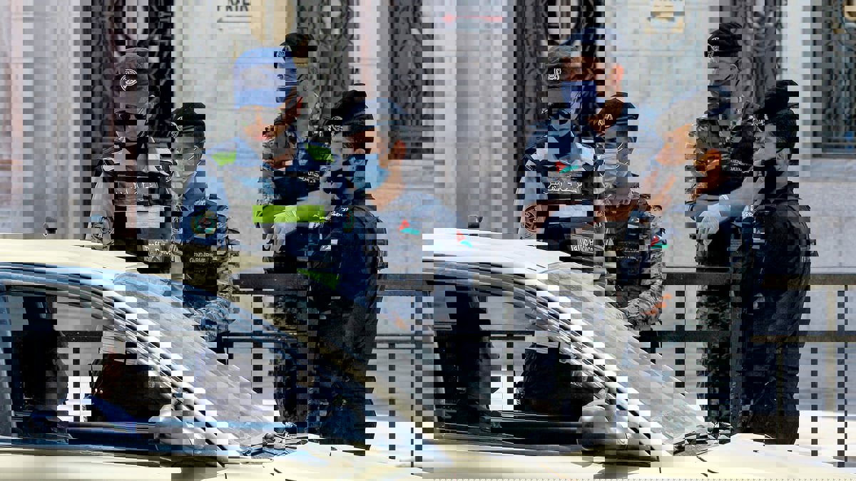 الأمن الأردني يعتقل 3 أشخاص اختطفوا شابا وسط شارع عام