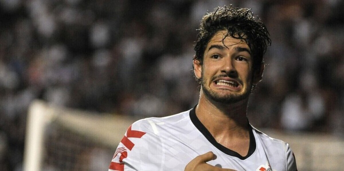 توتنهام يقترب من إتمام صفقة باتو