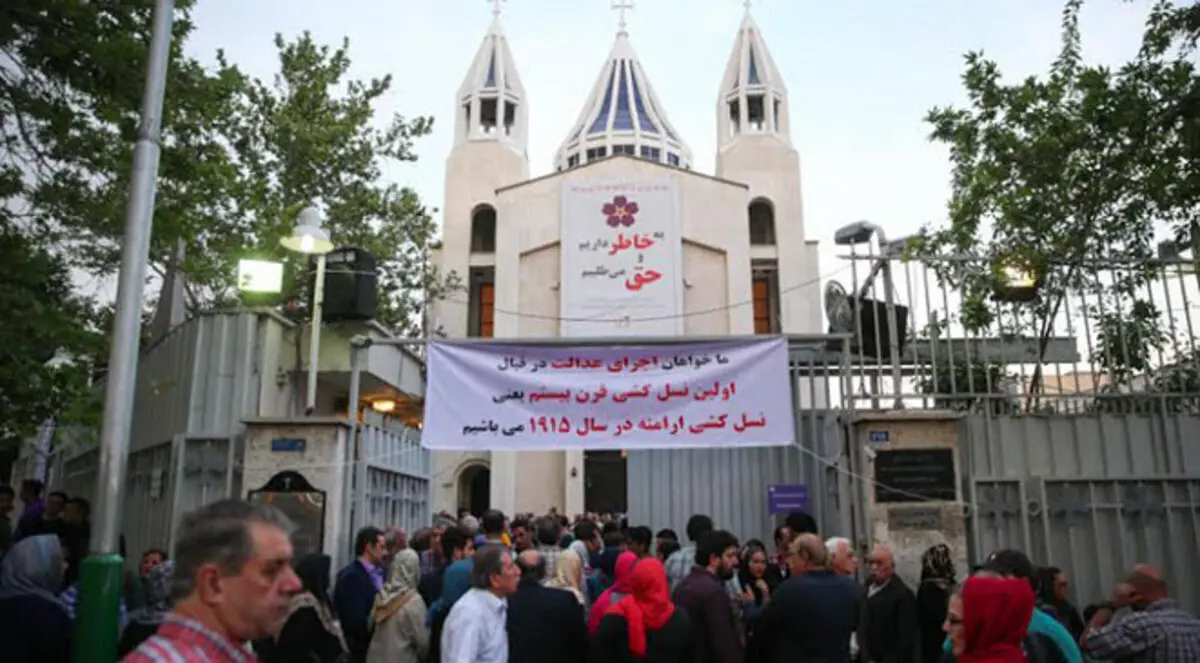 الأرمن يتظاهرون أمام سفارة تركيا بطهران