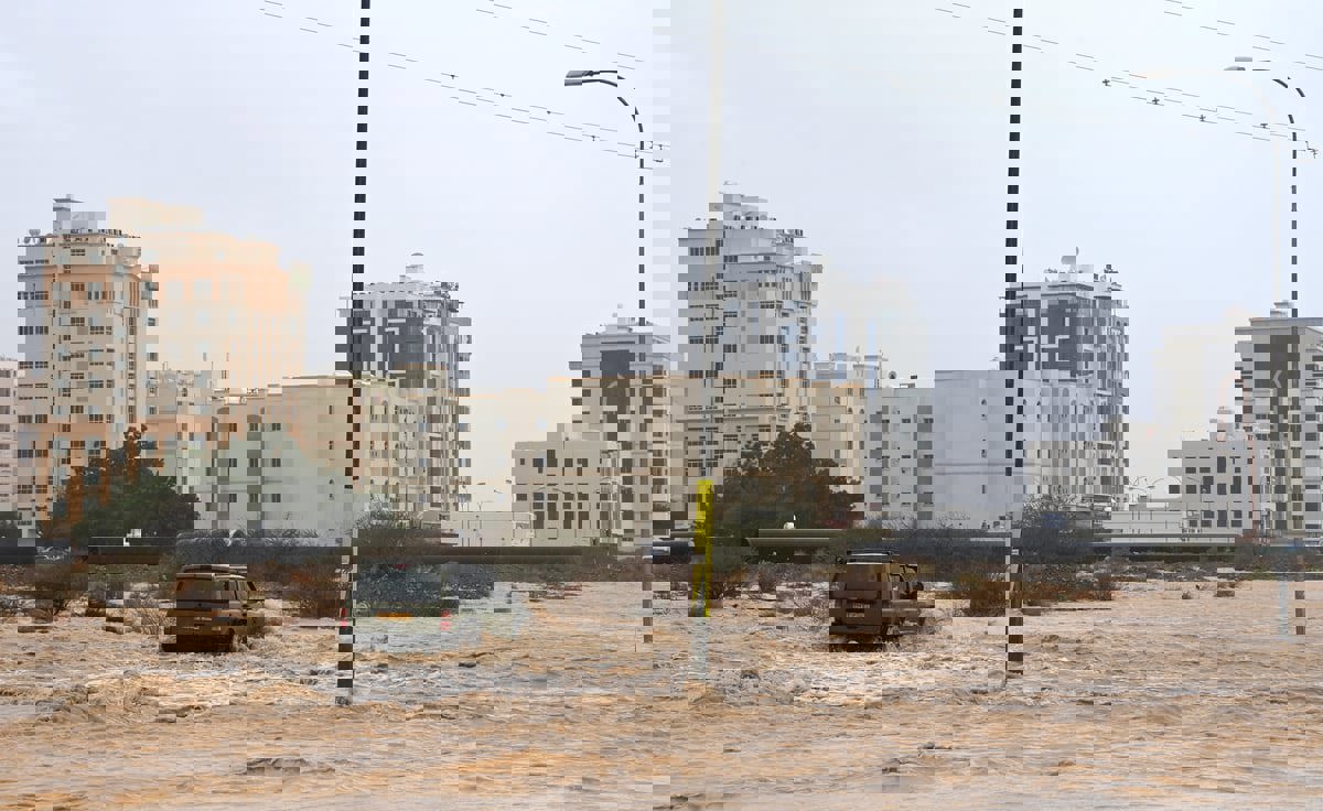 سلطنة عُمان.. وفاة 12 شخصا بينهم طلاب بسبب السيول