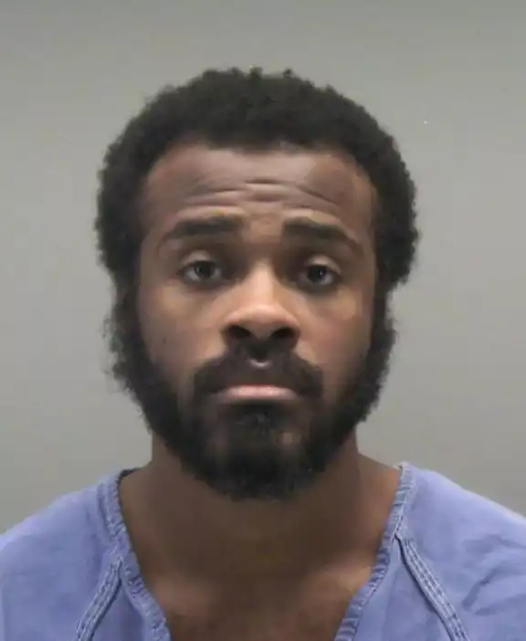 مطلق النار نوا كوربيت