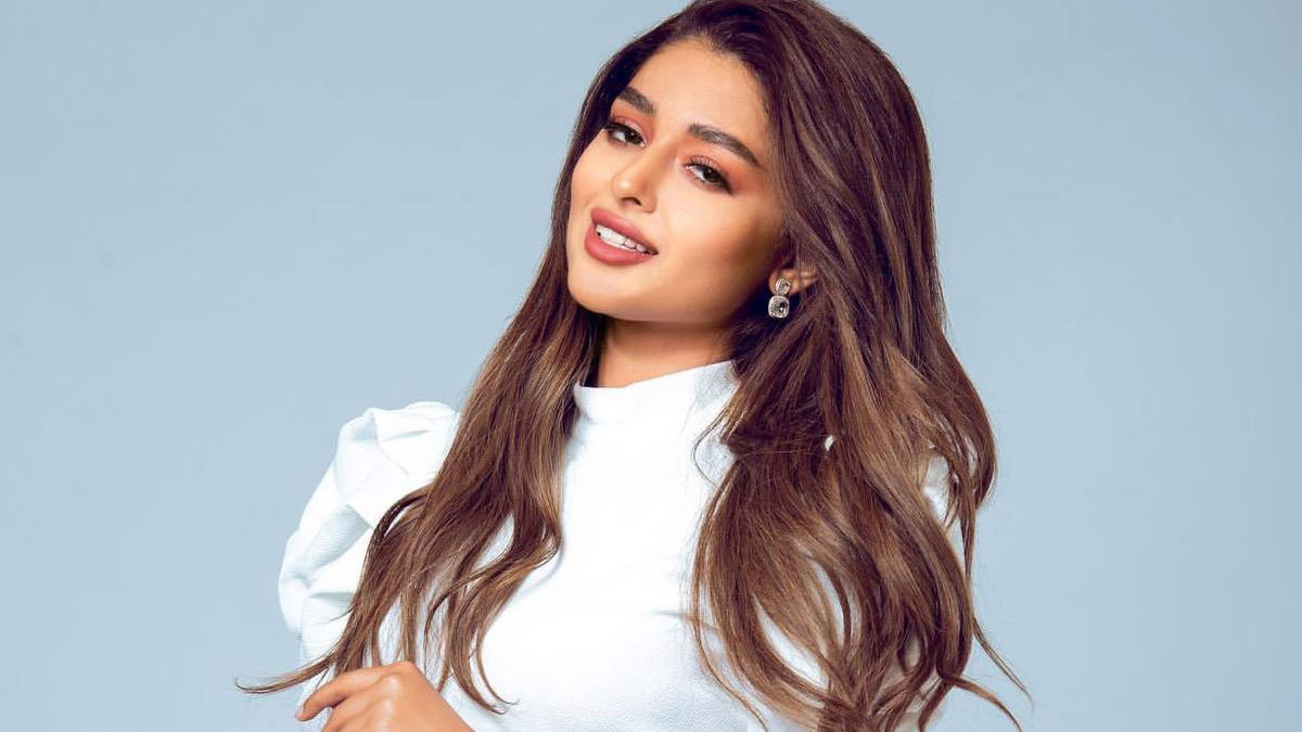 عارضة الأزياء ألين سليمان تروي تفاصيل سرقتها على يد خادمتها (فيديو)