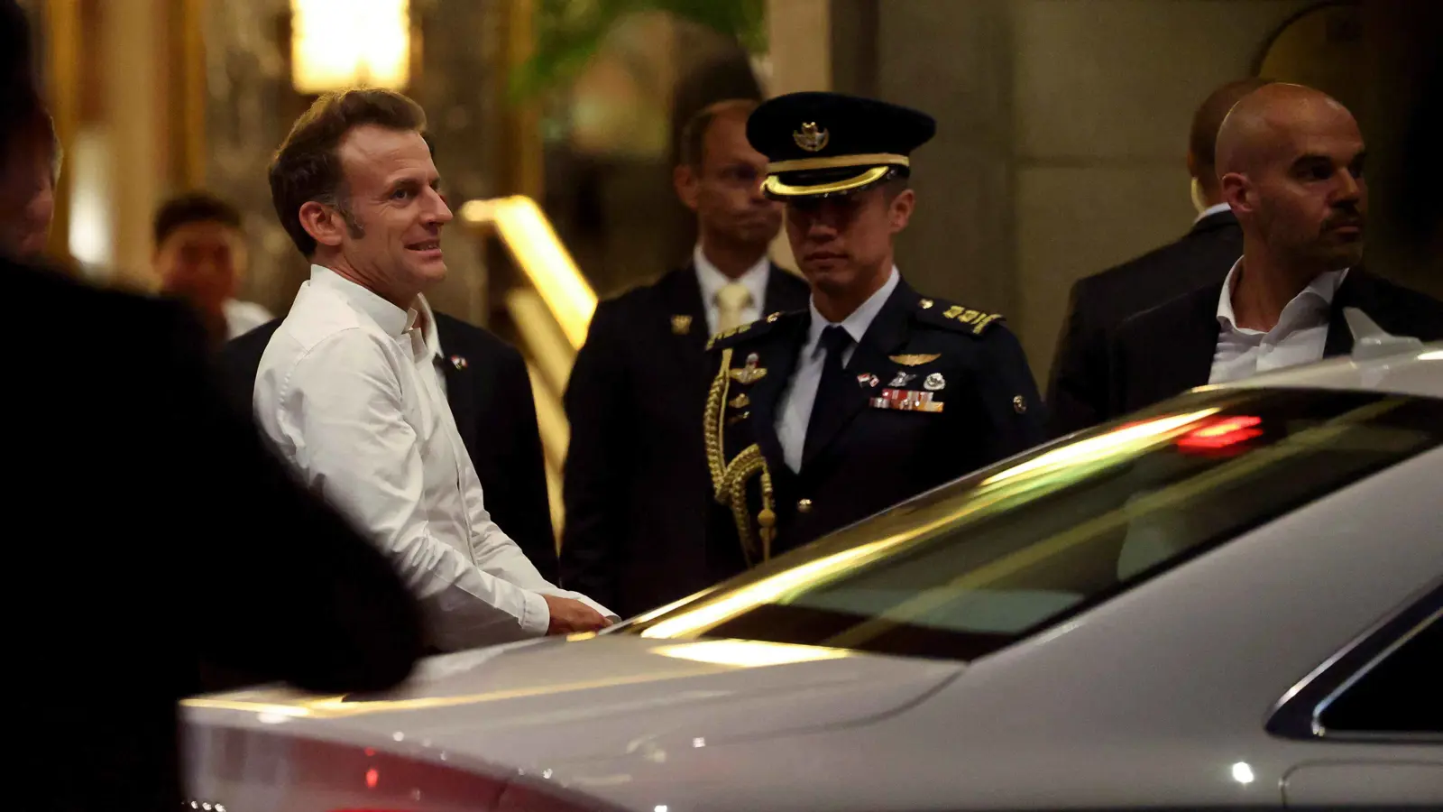 فرنسا وسنغافورة توقعان اتفاقا لتعزيز التعاون في مجالي الطاقة والدفاع