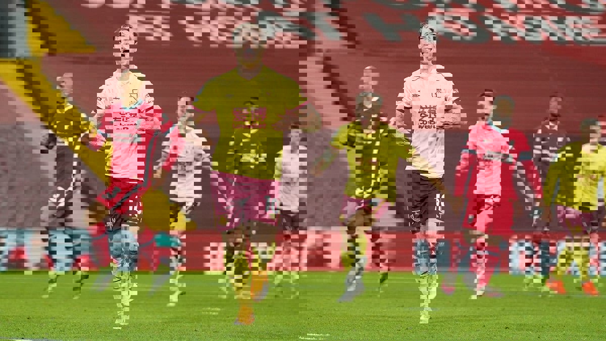 بيرنلي يكبد ليفربول الخسارة الأولى في أنفيلد منذ 1369 يوما بالدوري الإنجليزي‎