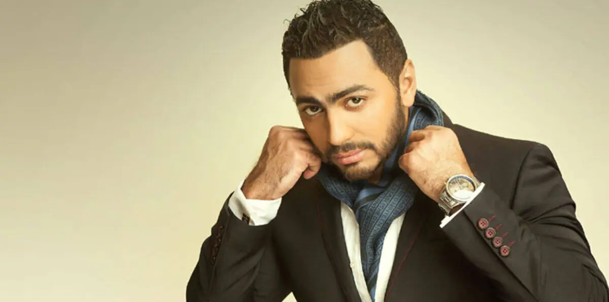 تامر حسني يردّ على الساخرين من شكله أيام المراهقة (صور)