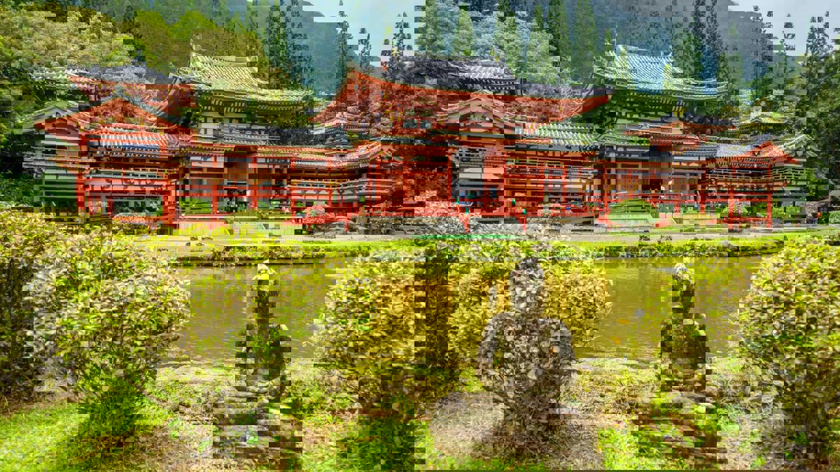 إرث من الثقافات وقِبلة للسياح.. تعرّف إلى أشهر معابد "هاواي" الأمريكية