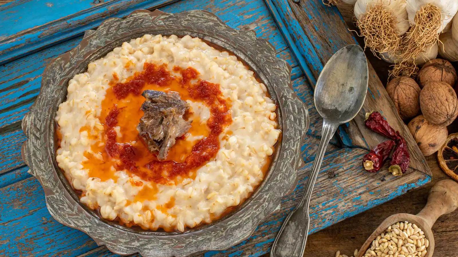 الهريس.. نكهة الأجداد التي تزين موائد الأحفاد في رمضان