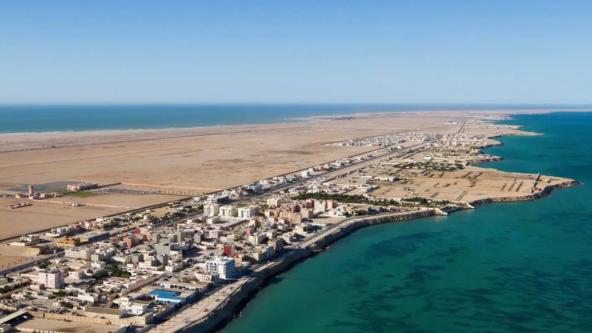 المغرب يطرح مناقصة لبناء ميناء في الداخلة بالصحراء الغربية