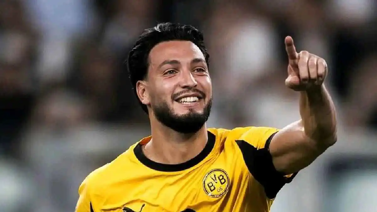 كم يبلغ عرض غلطة سراي للتعاقد مع الجزائري رامي بنسبعيني؟