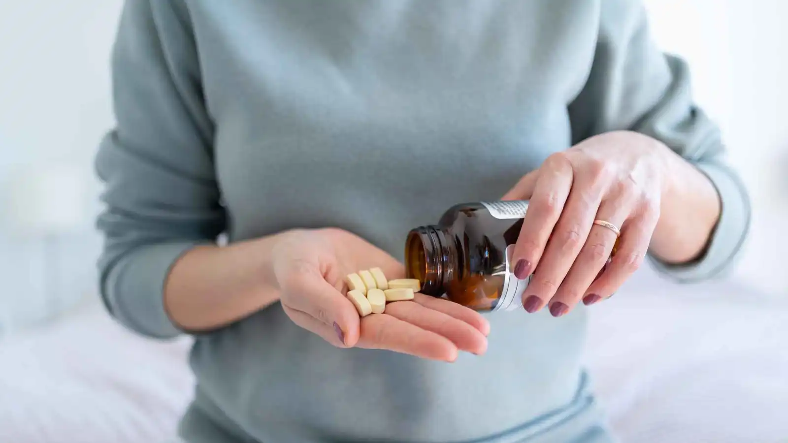 عالمة مناعة تكشف عن 9 مكملات أساسية للشيخوخة الصحية