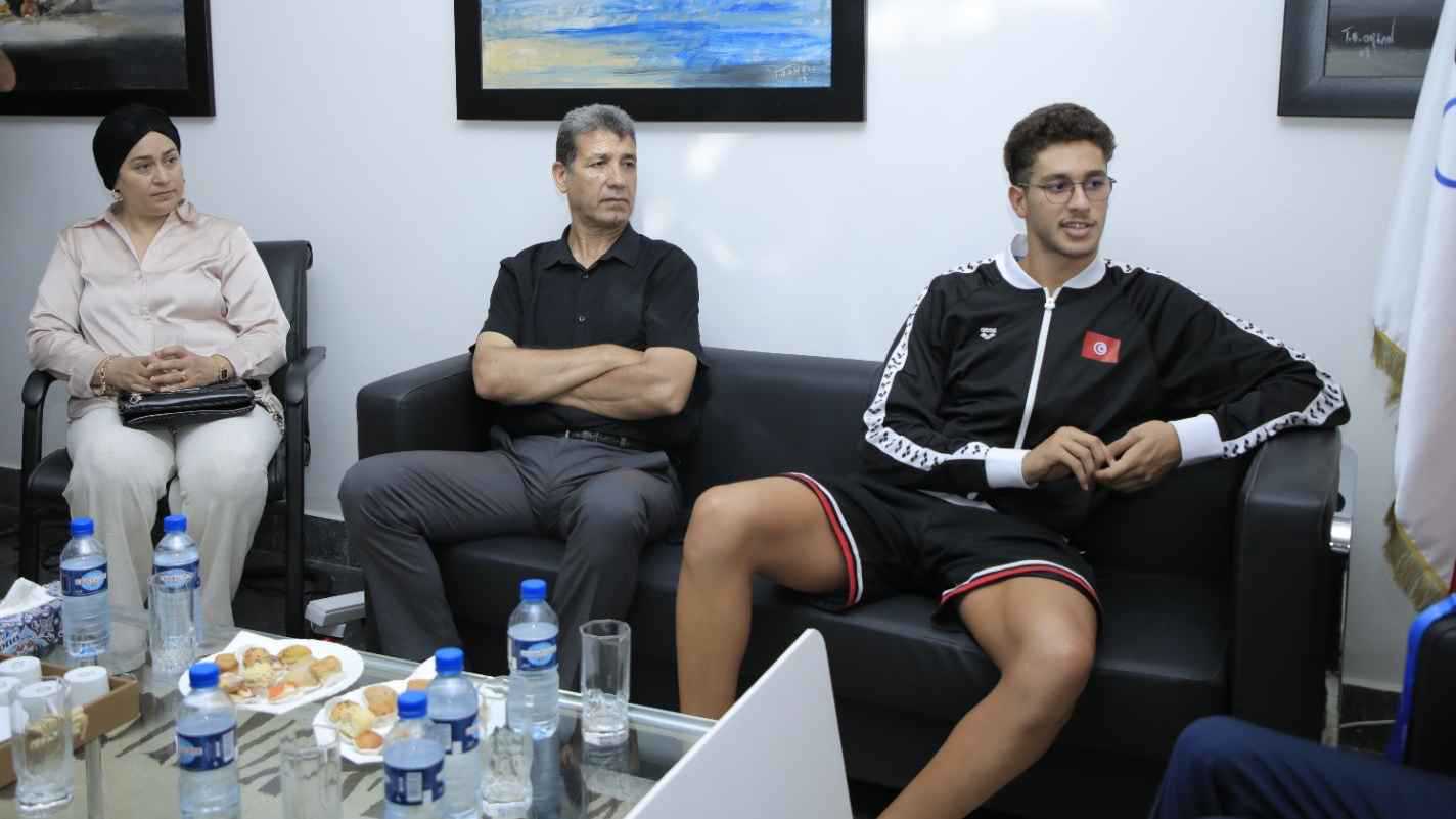 هروب ومطاردة.. انتقادات لاذعة بعد استقبال البطل العالمي أحمد الجوادي