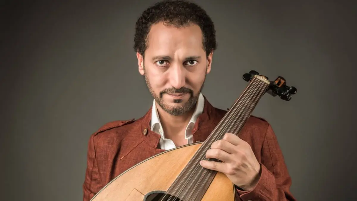 نصير شمة يُطلق معرضه التشكيلي الأول