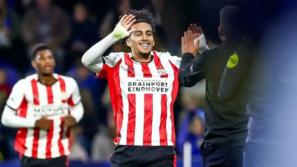 فضّل المغرب على هولندا.. مَن جوهرة آيندهوفن سامي بوهودان؟