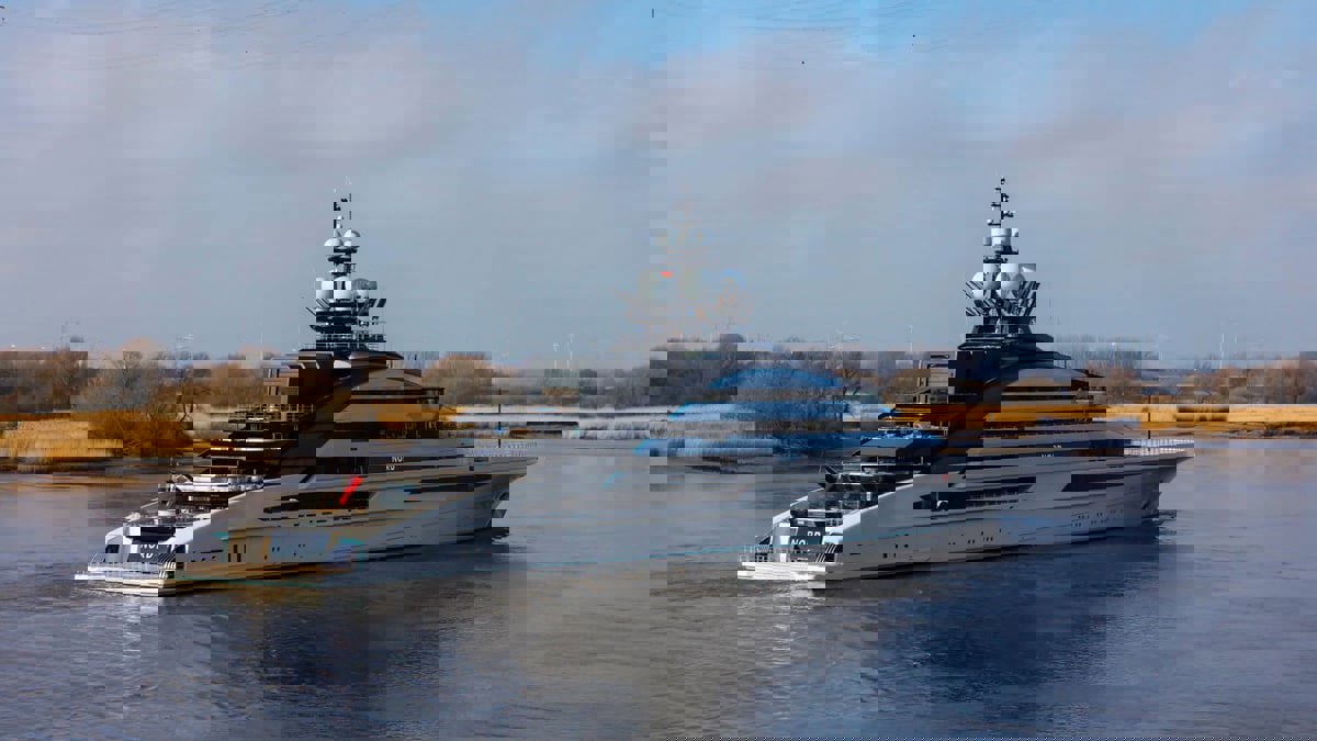 جبل طارق.. بيع يخت فاخر مرتبط برجل أعمال روسي خاضع لعقوبات في مزاد