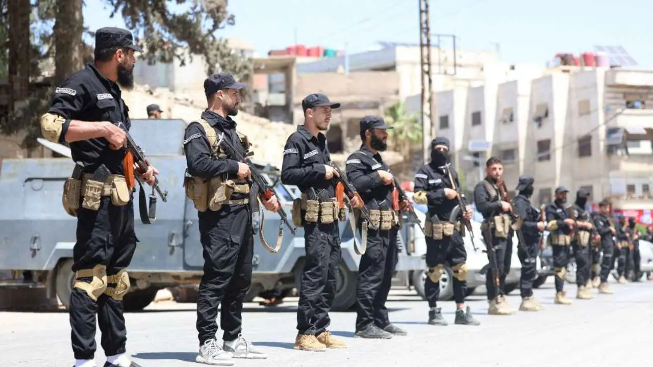 تنفيذا للاتفاق مع دمشق.. محافظ السويداء يعلن تفعيل الوحدات الشرطية