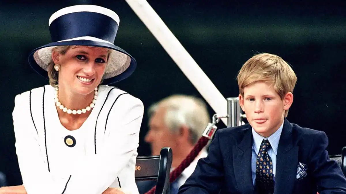 هاري يستعيد تفاصيل مؤلمة في جنازة والدته الأميرة ديانا