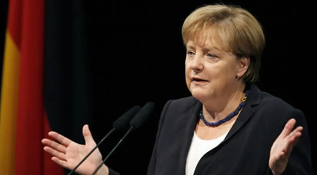 ميركل تمارس المزيد من الضغوط على أثينا في الخلاف حول أزمة الديون