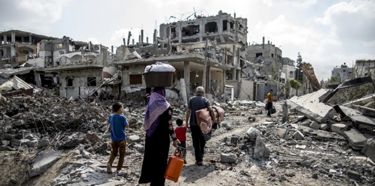 نيويورك تايمز: بسمة الأمل في غزة تخفي رعباً دفيناً من حرب مقبلة (صور)