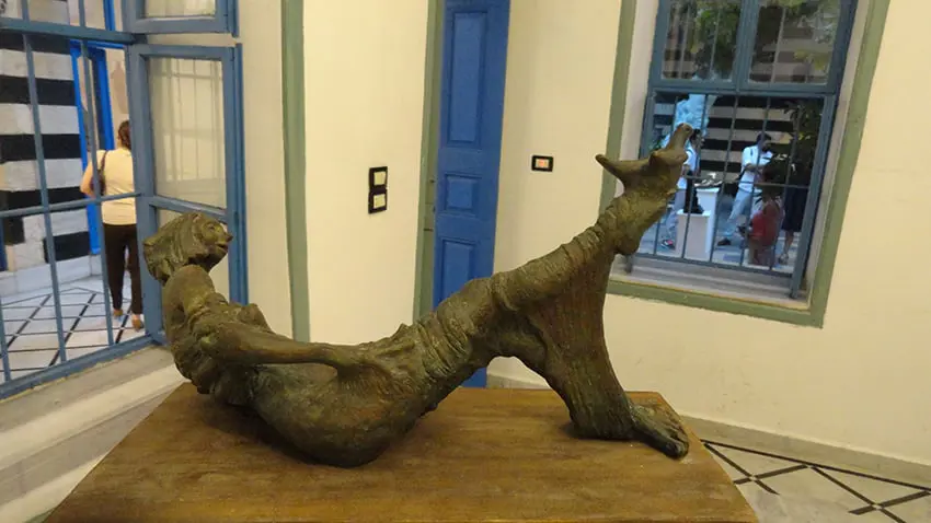 النحت العربي وإشكالية تقليد الغرب وإهمال التراث
