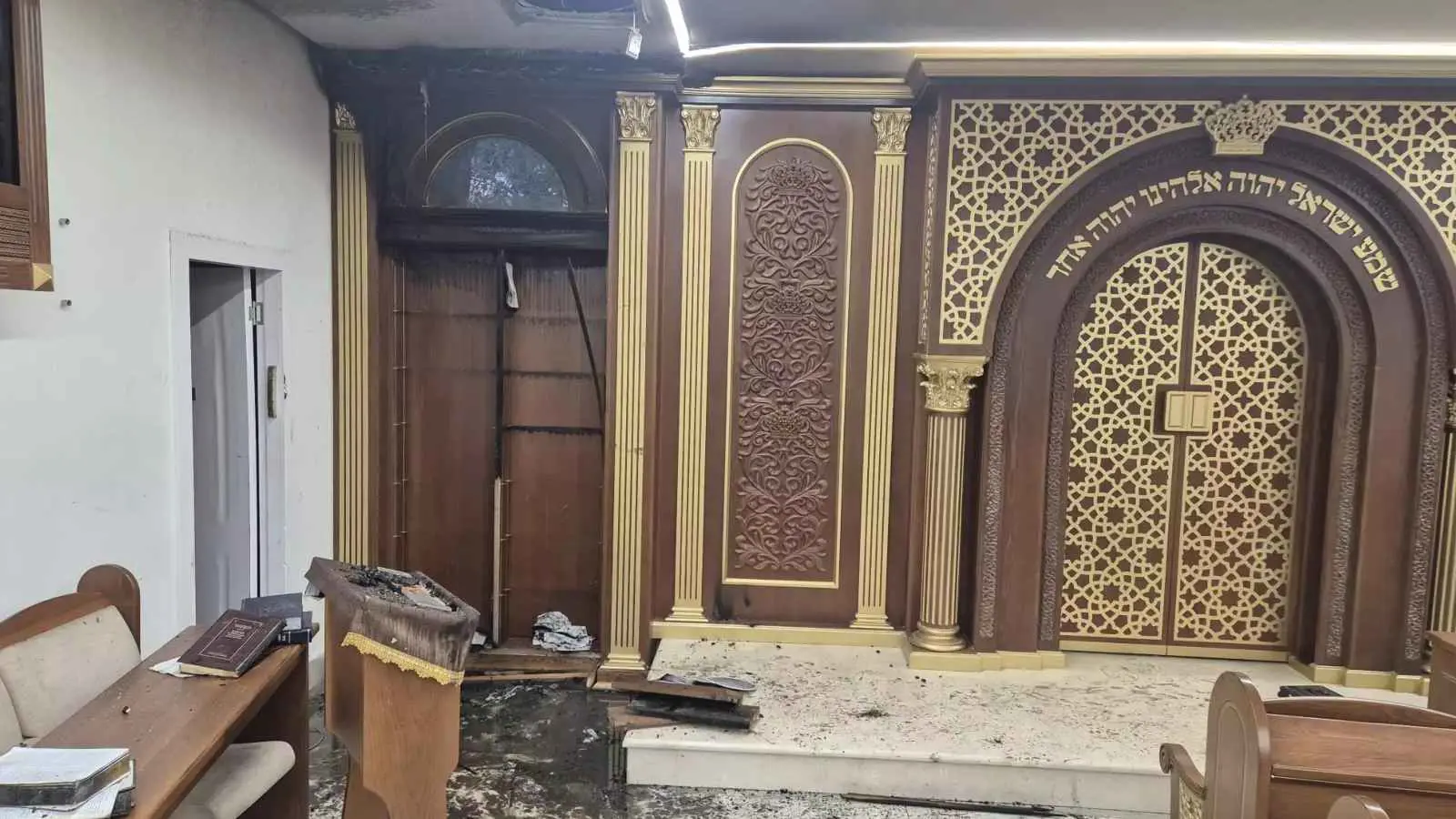 "ذو دوافع معادية للسامية".. حريق مفتعل في كنيس بالقدس (فيديو)