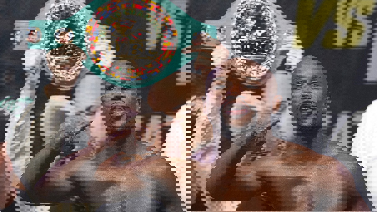 بالأرقام.. مايويذر يتفوق على رونالدو وميسي في قائمة الأعلى أجرا خلال العقد الأخير (صور)