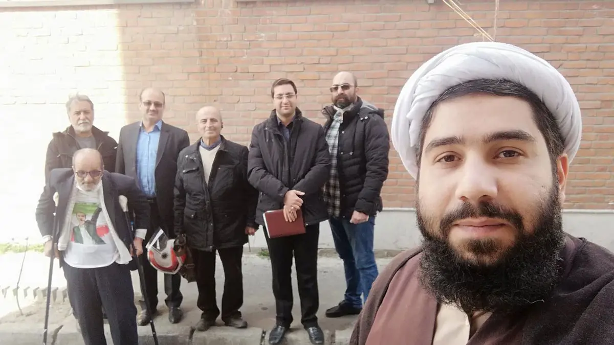 مقرب من نجاد.. اعتقال رجل دين معارض أثناء خروجه من إيران