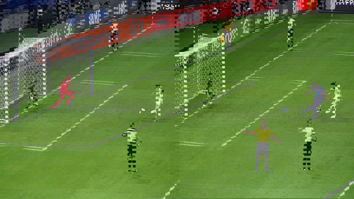 هدف ميسي من ركلة جزاء وإنقاذ أرماني يمنحان التعادل للأرجنتين ضد باراغواي (فيديو)