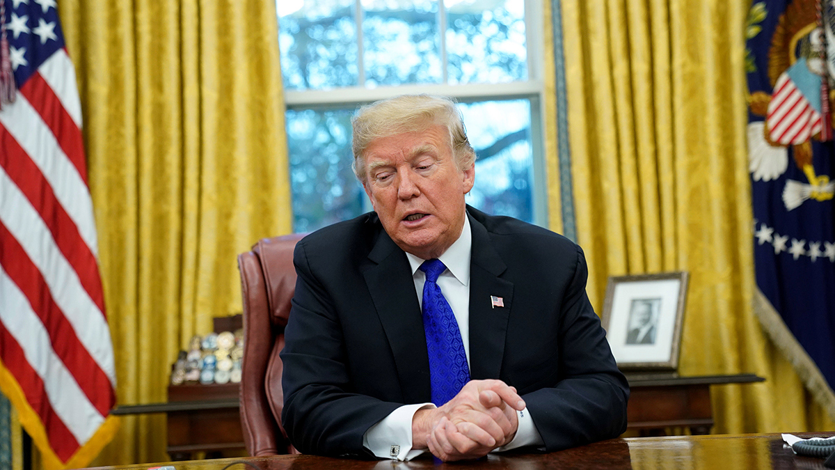 ترامب يستغل هجوم ستراسبورغ الفرنسي في حشد التأييد لـ"جدار المكسيك"