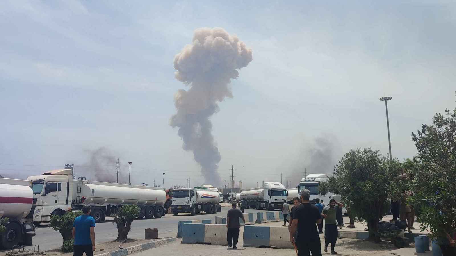 4 قتلى ومئات الجرحى إثر سلسلة انفجارات جنوبي إيران (فيديو وصور)