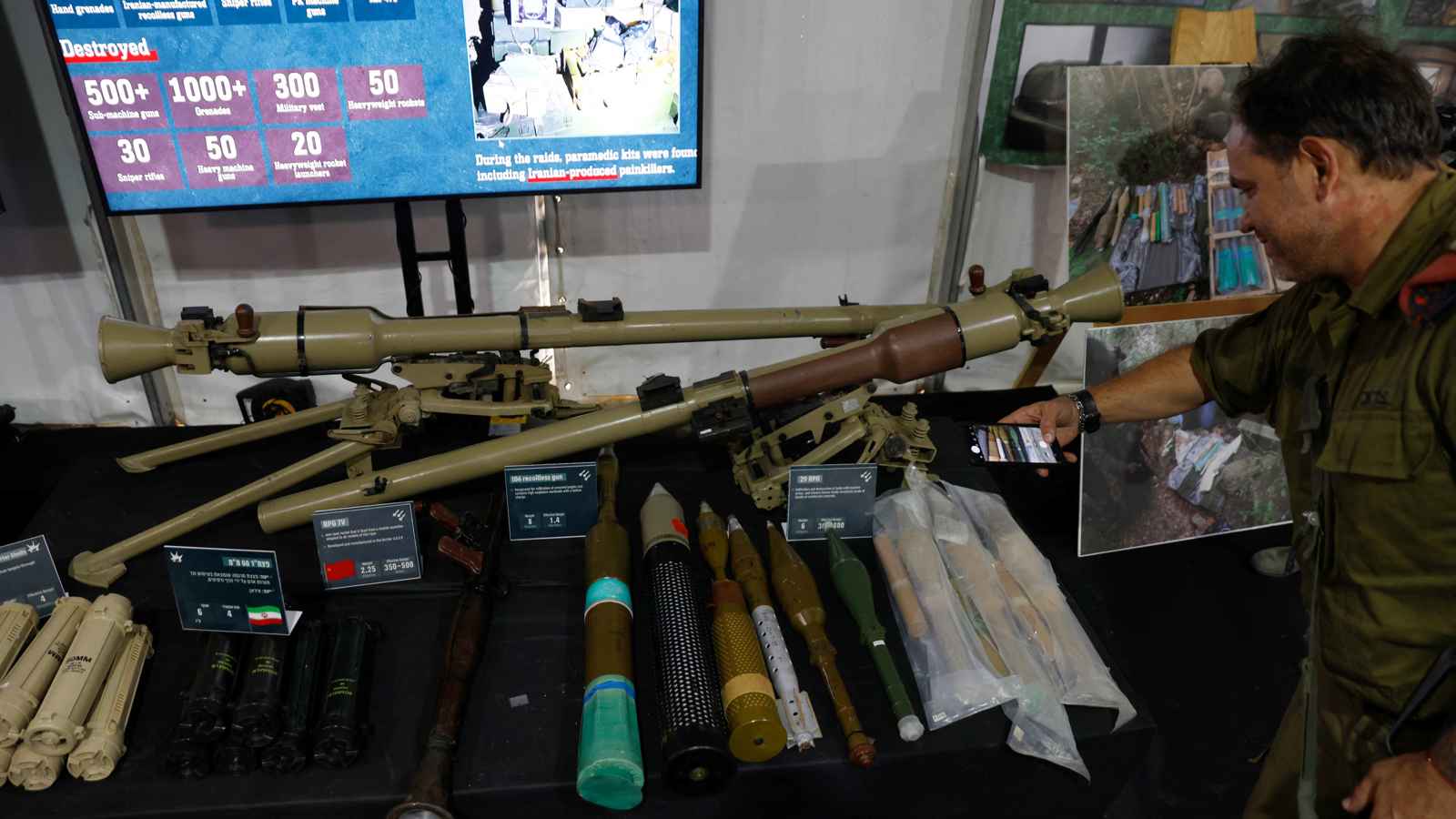 الجيش الإسرائيلي: دمرنا أغلب منشآت صواريخ "حزب الله"