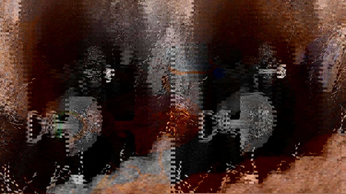 تقرير: ذهب الساحل الأفريقي يموّل جماعات مسلحة ويشعل معارك واسعة