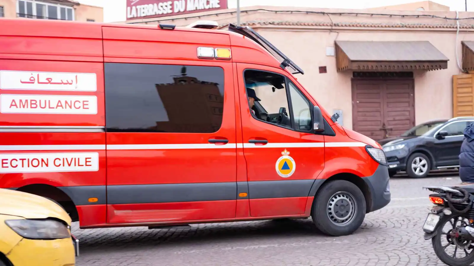 مصرع 5 أشخاص اختناقا في حفرة صرف صحي بالمغرب