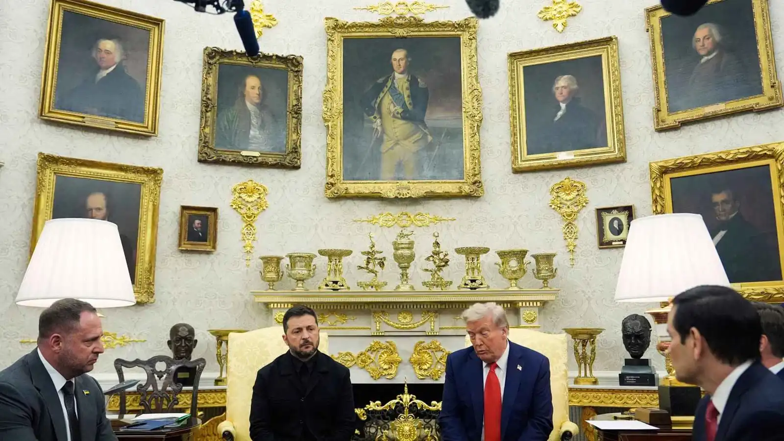 "البيت الذهبي".. ترامب يجري تغييرات جذرية على المكتب البيضاوي (صور)